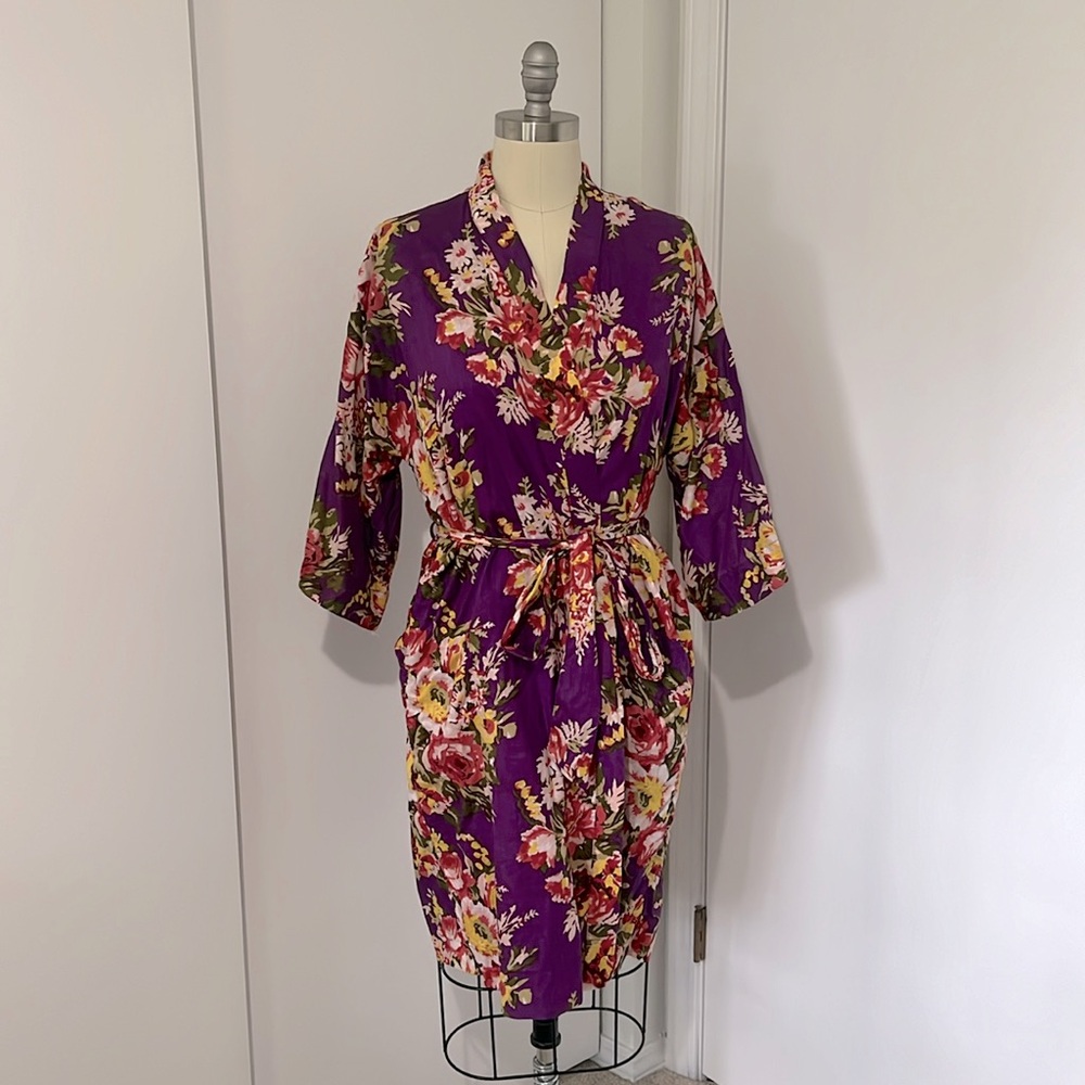 Purple floral robe, with pockets!